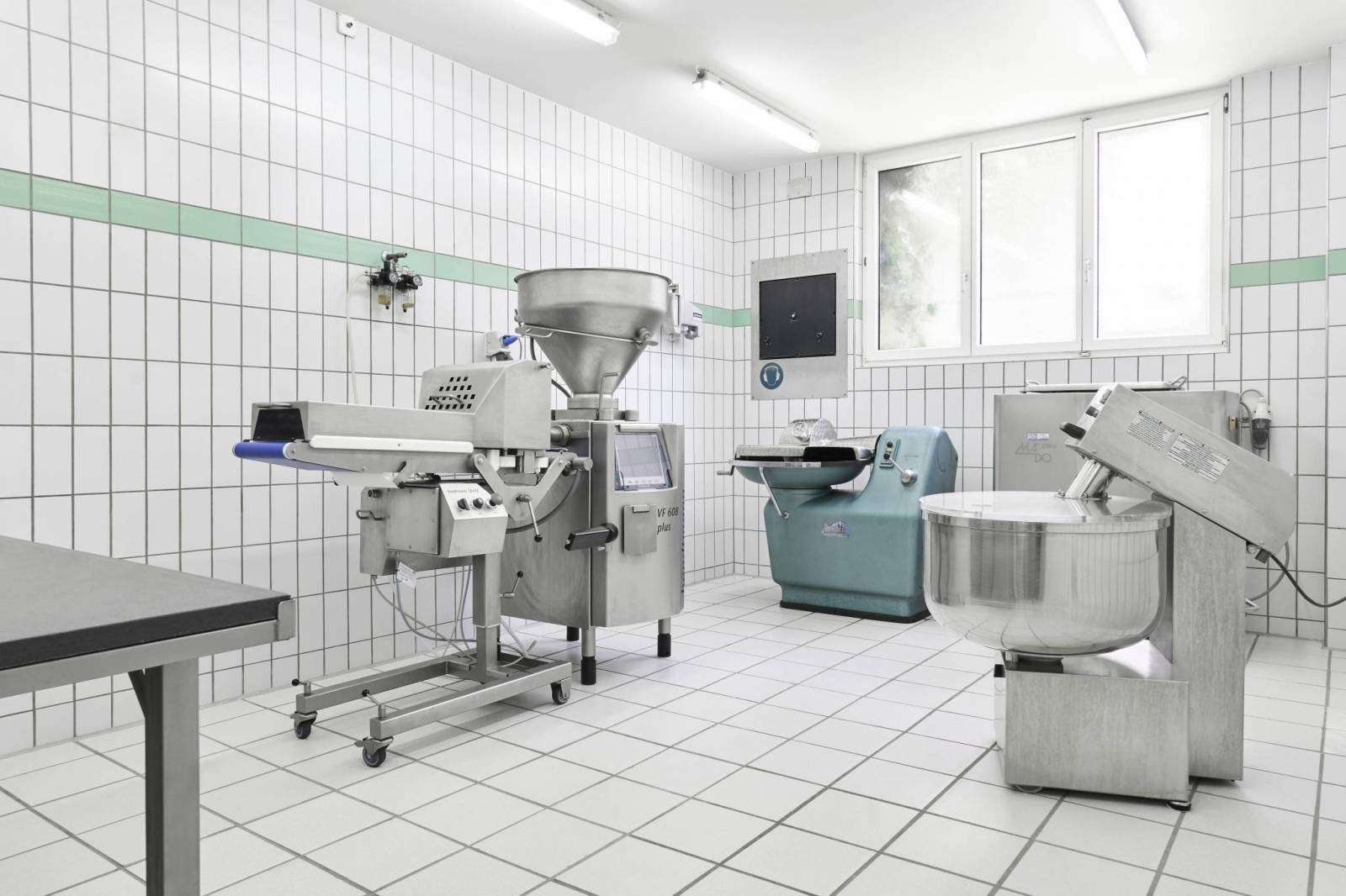 Produktionsraum der hauseigenen Metzgerei in Langnau im Emmental